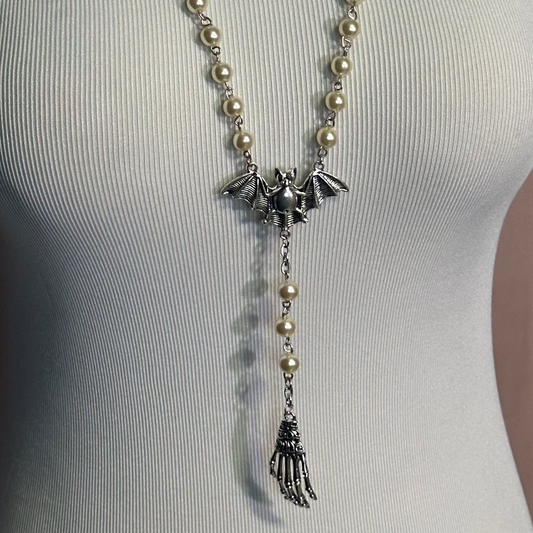 Moonlit Grasp (Rosary-Style Necklace)