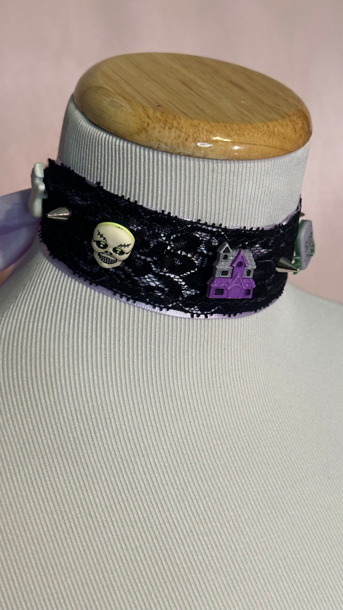 Hocus Pocus Choker