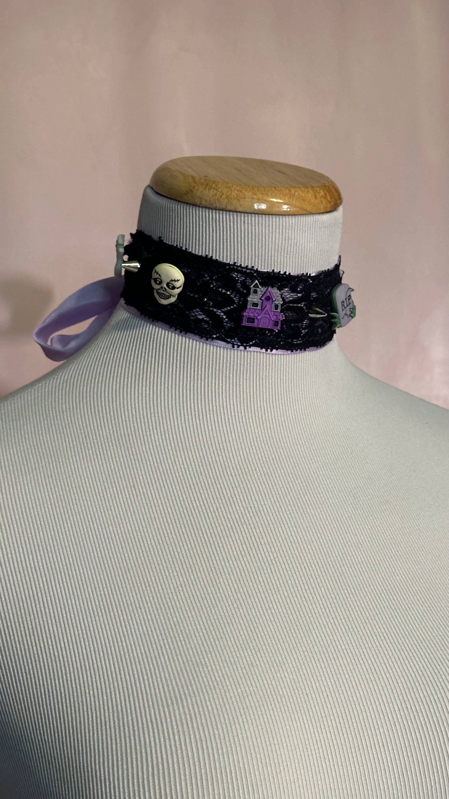 Hocus Pocus Choker